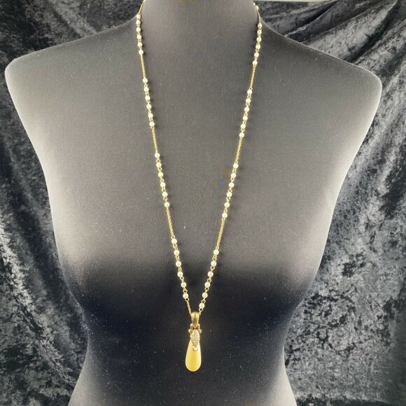 The Nolan Miller Glamour Collection Vienna Pendant Necklace Gold Teardrop Pearl - Picture 4 of 12